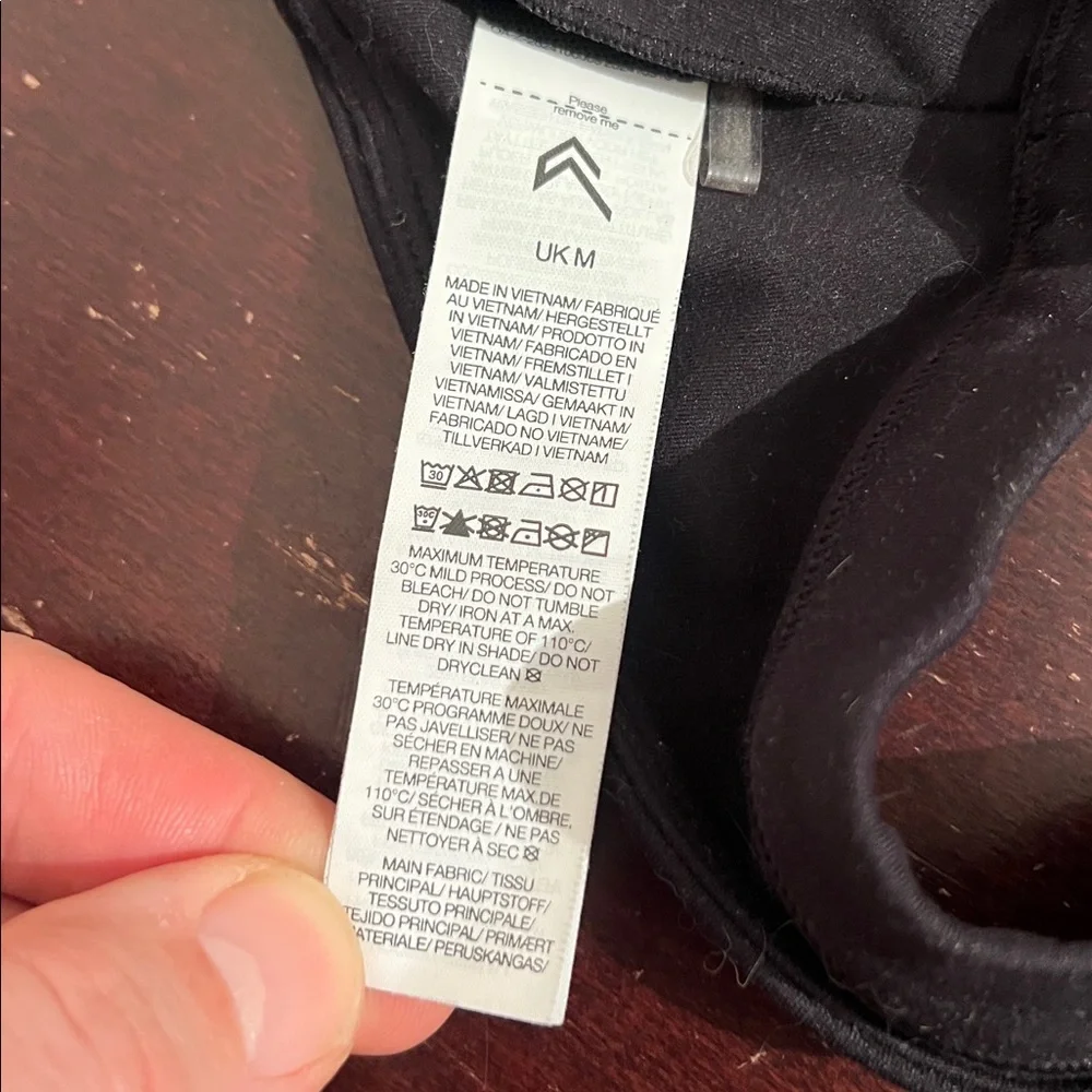 Oner Active Easy Lift Halter Bralette in Black, Women’s size Small - Picture 8 of 14